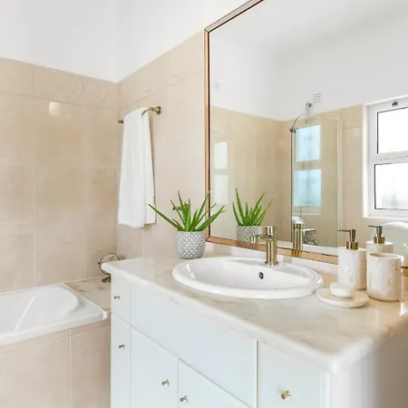 Casa Rosella Carvoeiro (Lagoa)