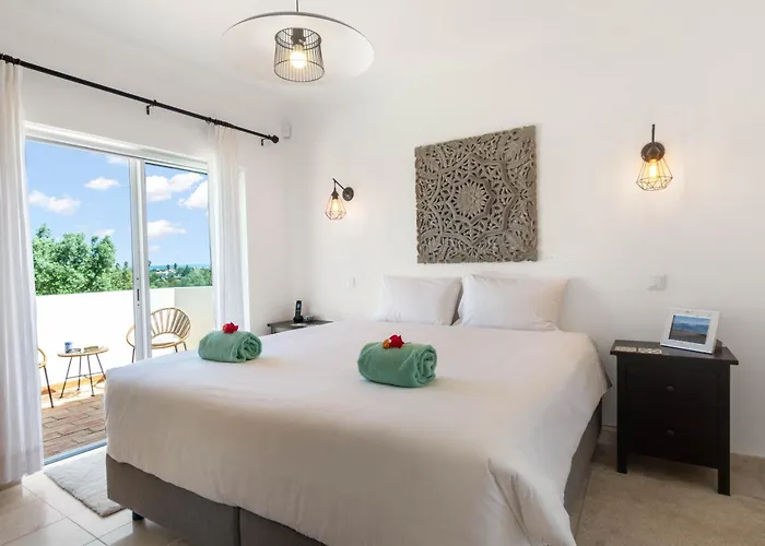 Casa Rosella Вилла Карвоейру